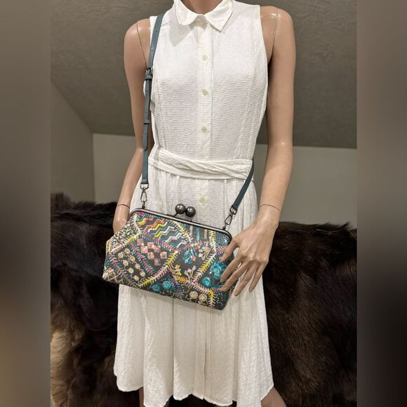 Sequin Embroidered Leather Handmade Kisslock Clutch Bag with 2 Strap Styles - Picture 12 of 16